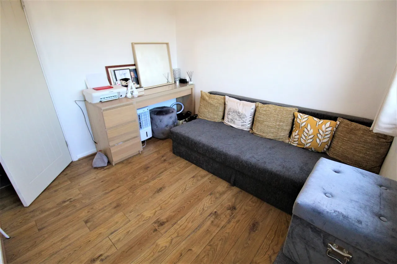 Leasway, Grays, Essex, RM16 2HH, photo 12