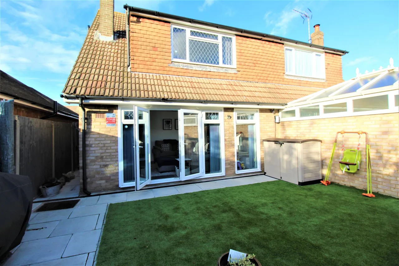Leasway, Grays, Essex, RM16 2HH, photo 3