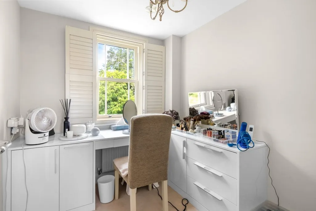 Oxclose Road, LS23, photo 16