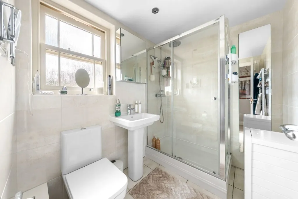 Oxclose Road, LS23, photo 15