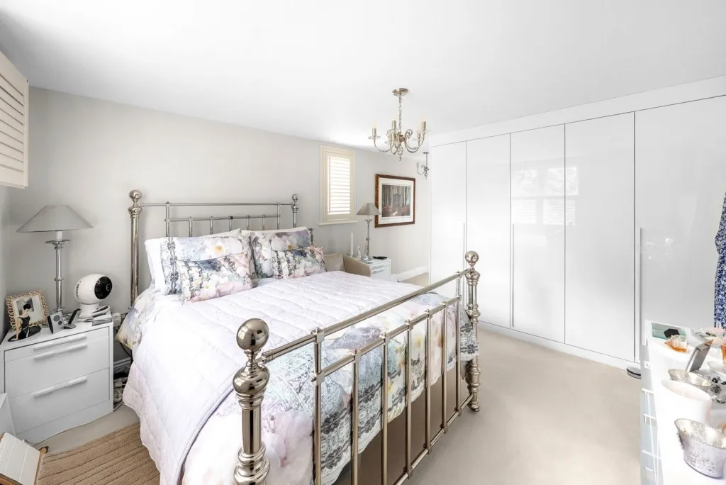 Oxclose Road, LS23, photo 12