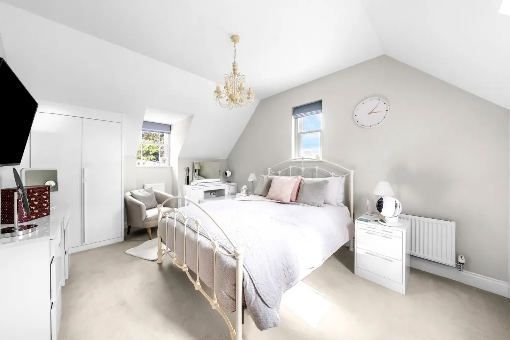 Oxclose Road, LS23, photo 19