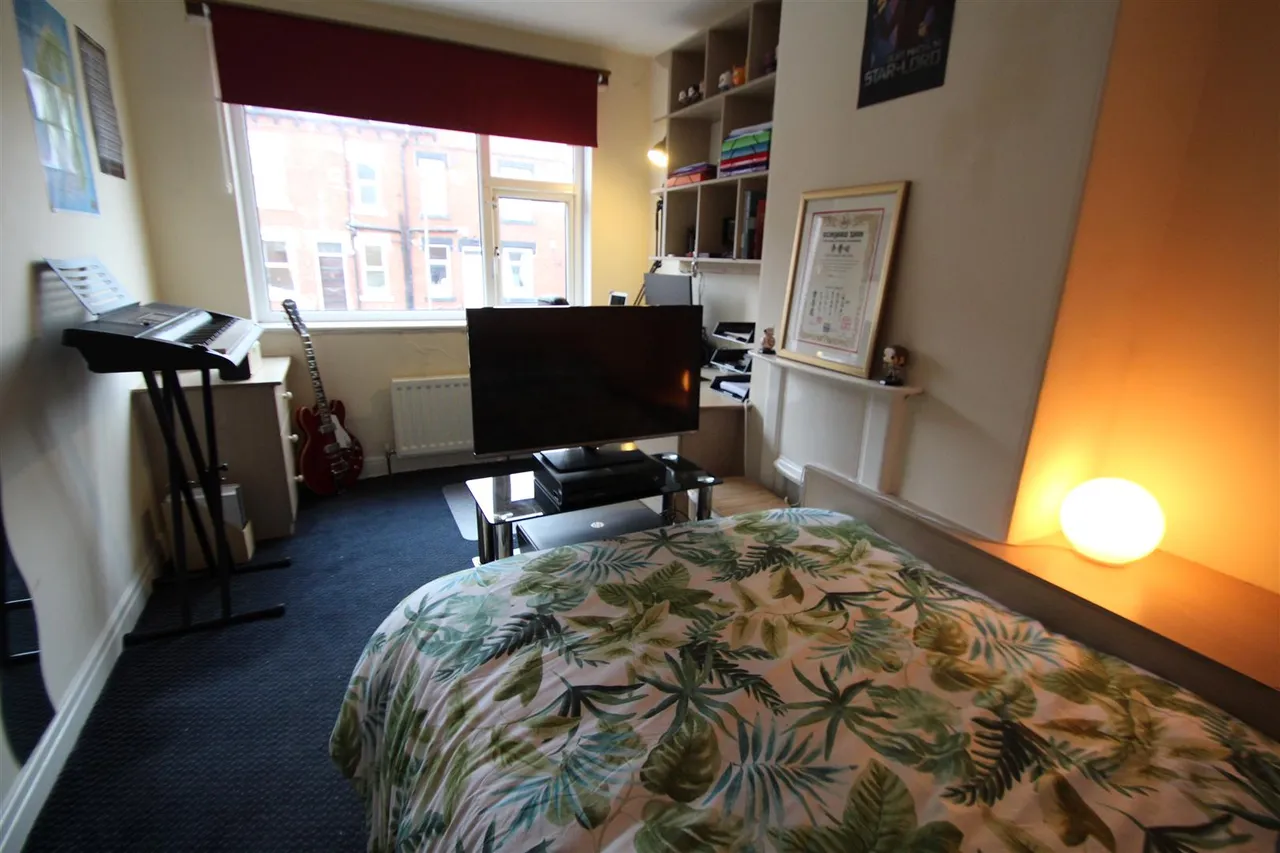 Hessle Walk, Hyde Park, LS6, photo 4