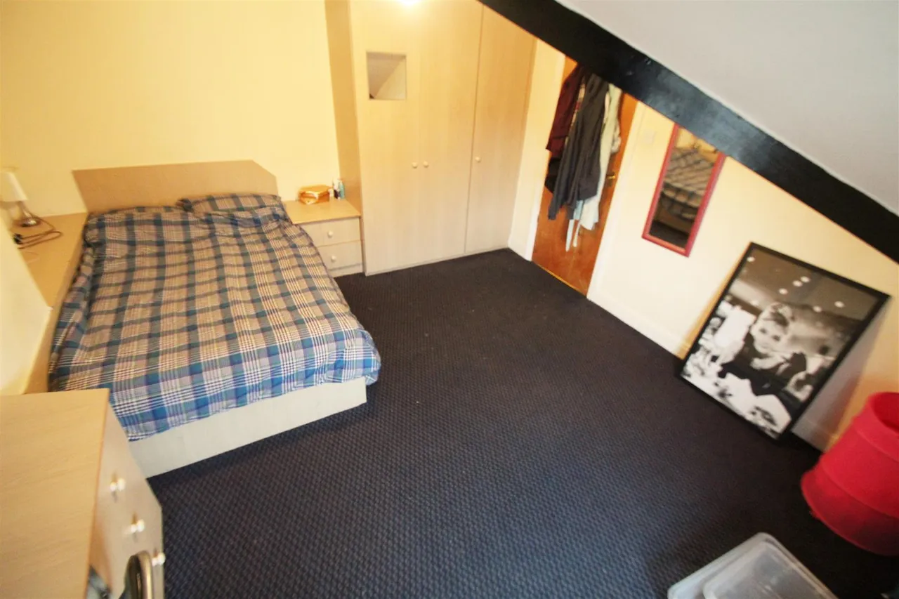 Hessle Walk, Hyde Park, LS6, photo 6