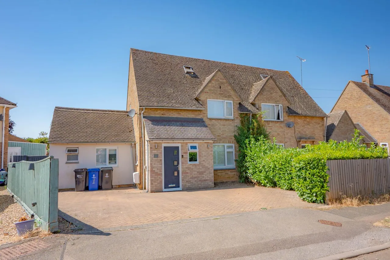 The Willows, Kings Sutton, OX17, photo 18