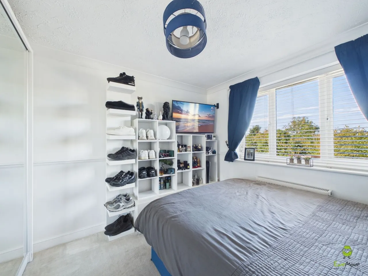 School Crescent, Crayford, DA1, photo 14