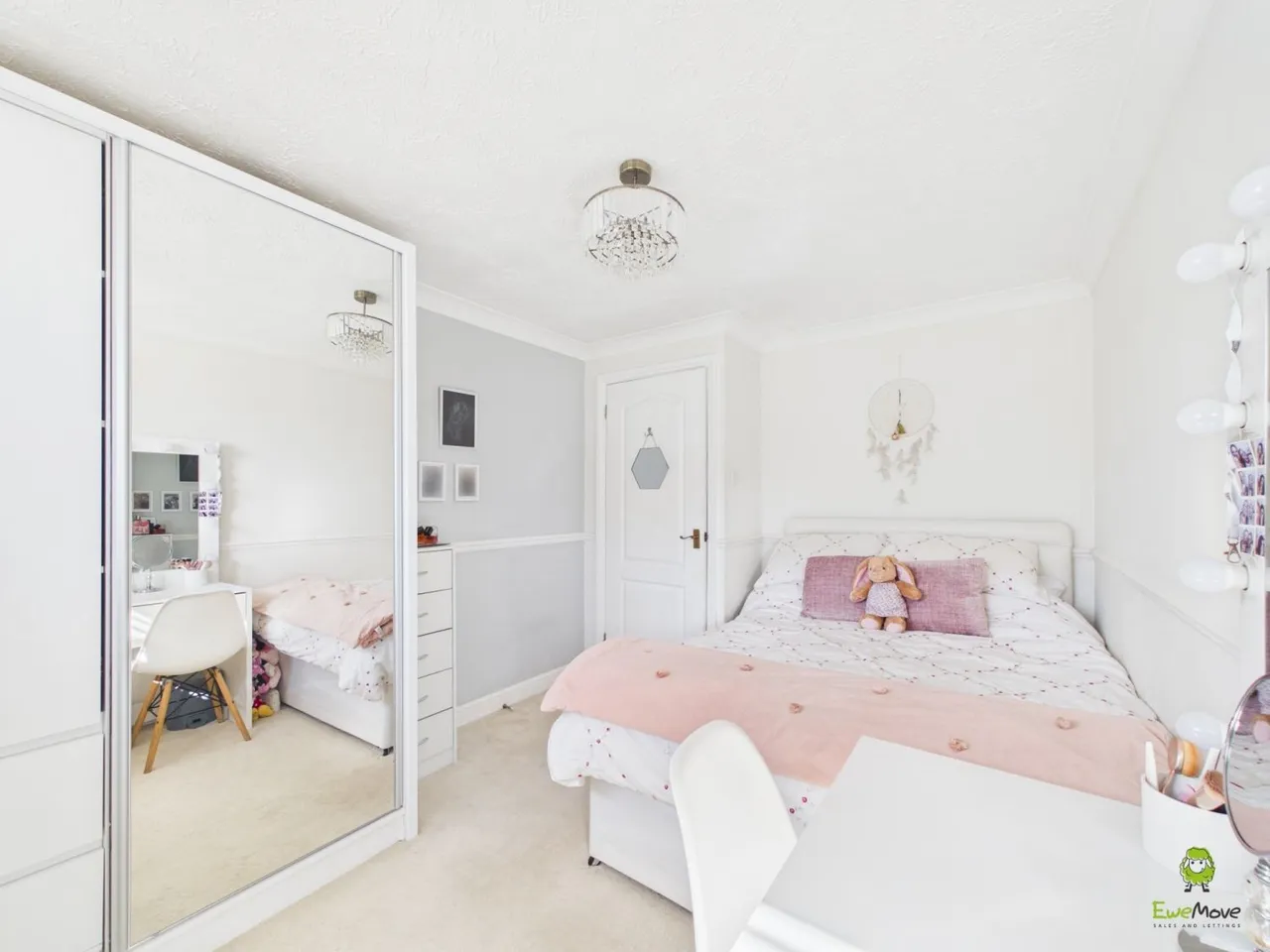 School Crescent, Crayford, DA1, photo 15