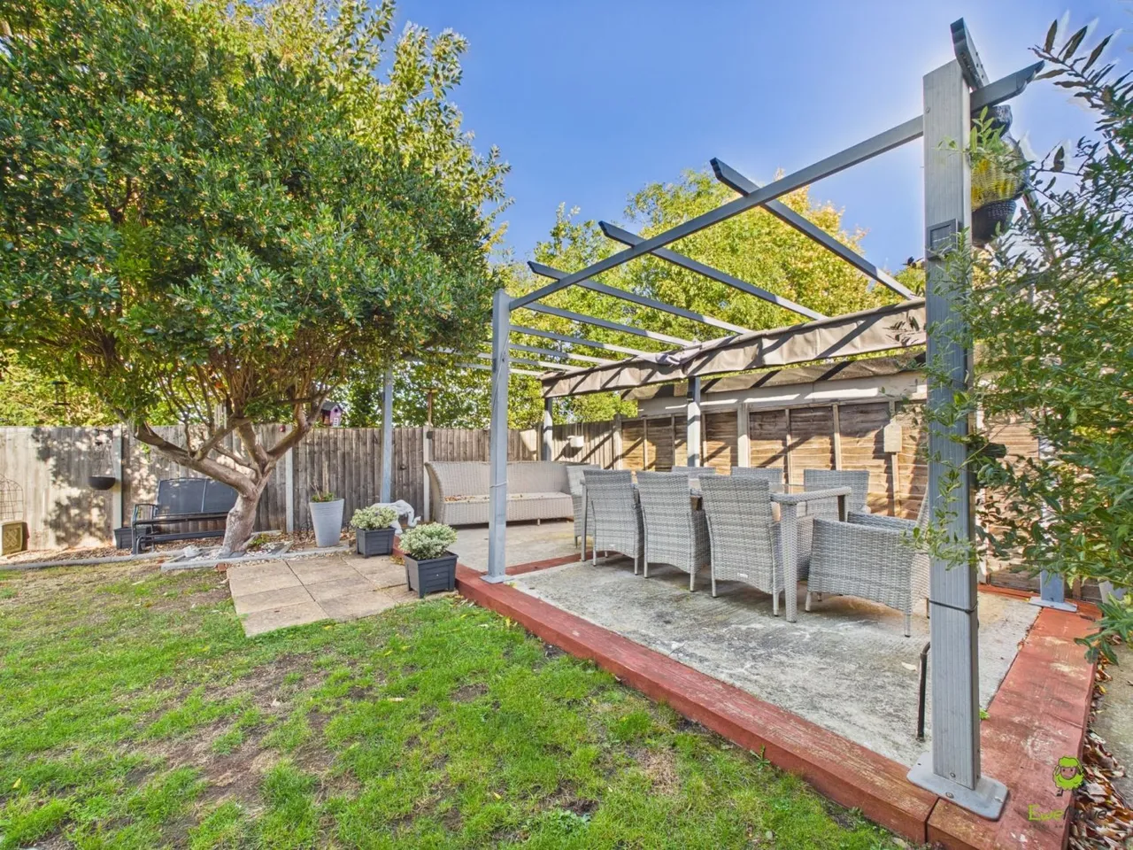School Crescent, Crayford, DA1, photo 18