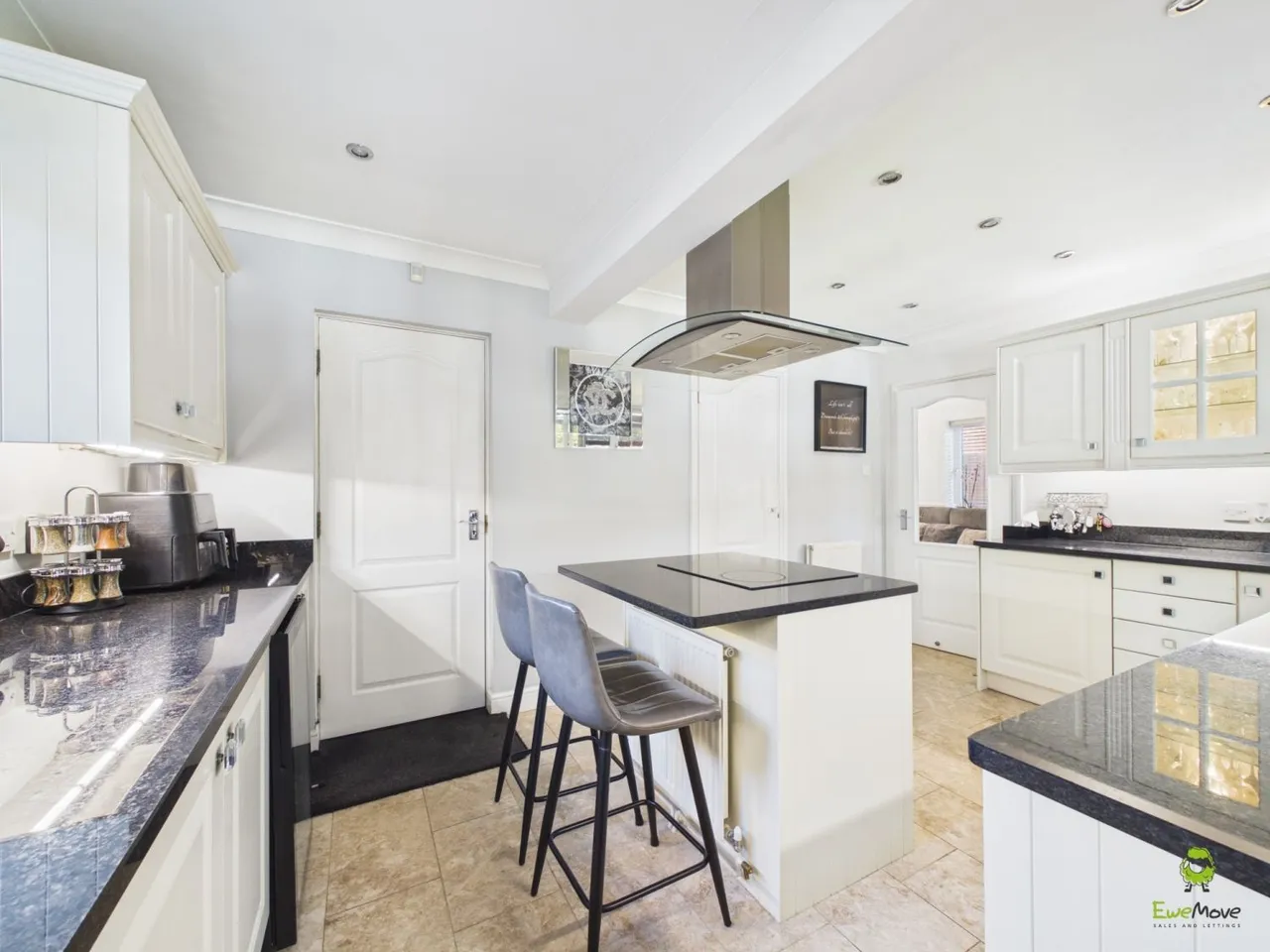 School Crescent, Crayford, DA1, photo 8