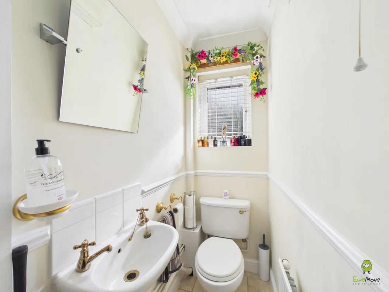 School Crescent, Crayford, DA1, photo 11
