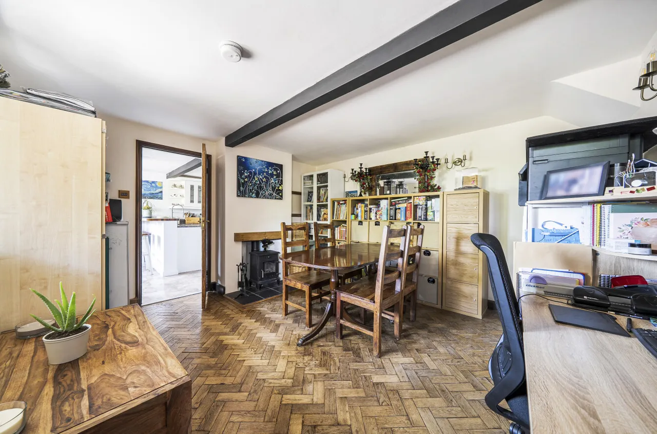 St. James Avenue, Farnham, Surrey, GU9 9QF, photo 19