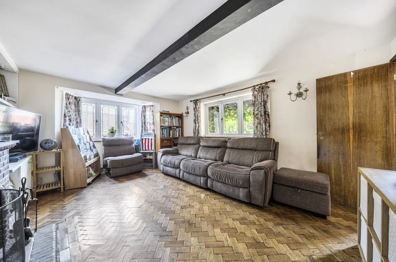 St. James Avenue, Farnham, Surrey, GU9 9QF, photo 9