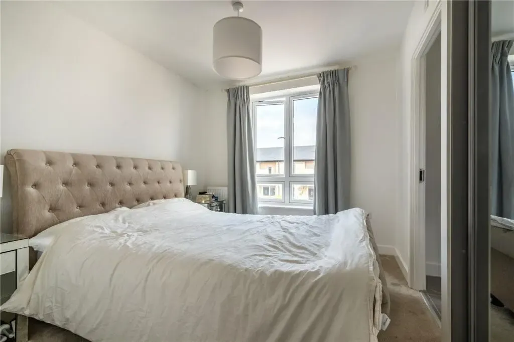 Arandora Crescent, Romford, RM6, photo 5