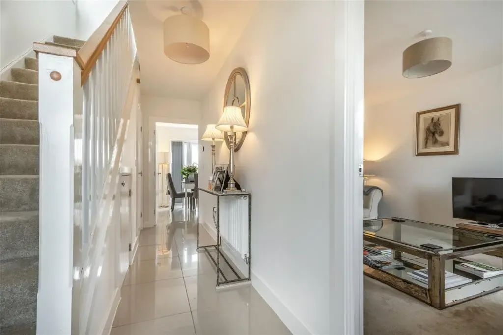 Arandora Crescent, Romford, RM6, photo 4
