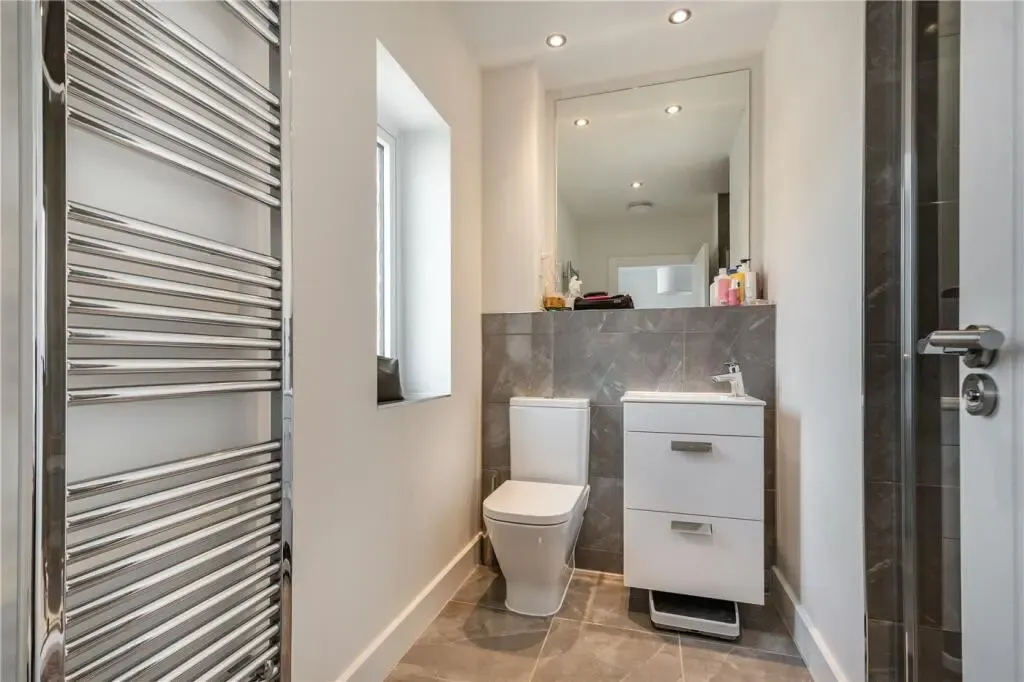 Arandora Crescent, Romford, RM6, photo 7