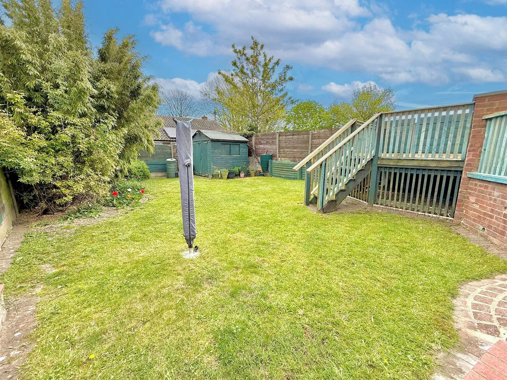 Kirby Road, Dunstable LU6 3JH, photo 18
