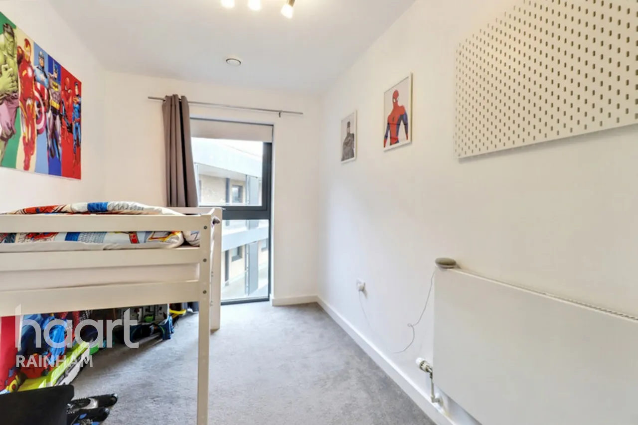 Broadis Way, Rainham, RM13, photo 7