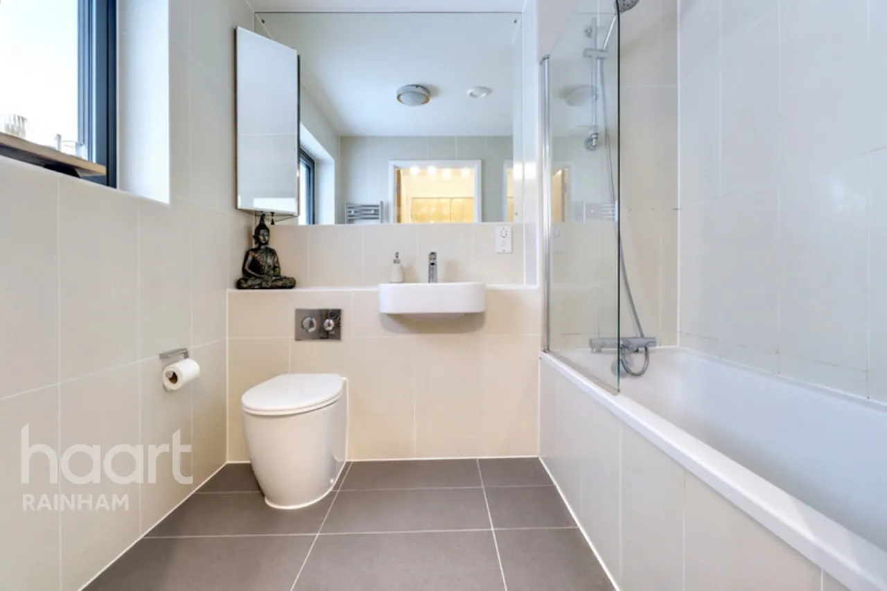 Broadis Way, Rainham, RM13, photo 10