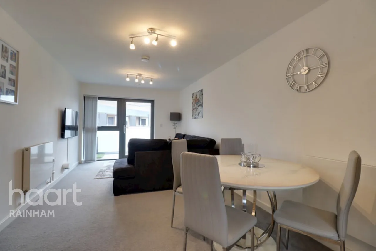 Broadis Way, Rainham, RM13, photo 11