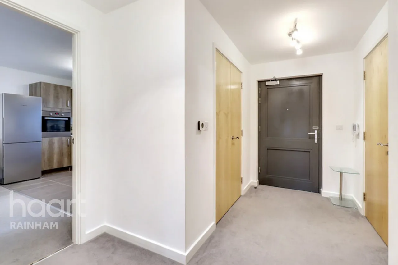Broadis Way, Rainham, RM13, photo 5