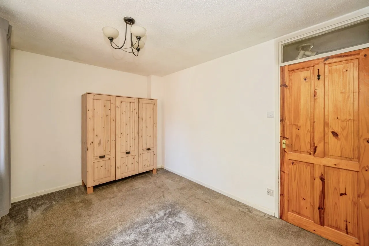 The Larches, Kingsbury, B78, photo 13