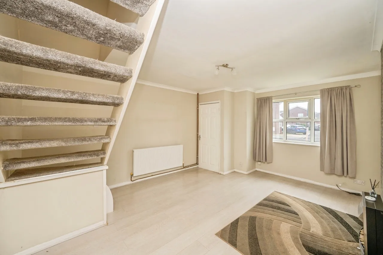 The Larches, Kingsbury, B78, photo 10