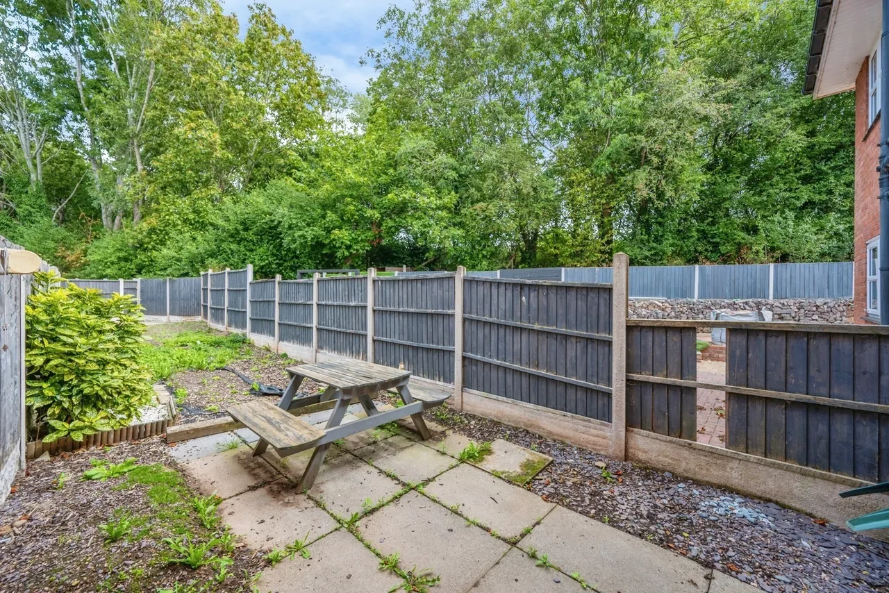 The Larches, Kingsbury, B78, photo 5