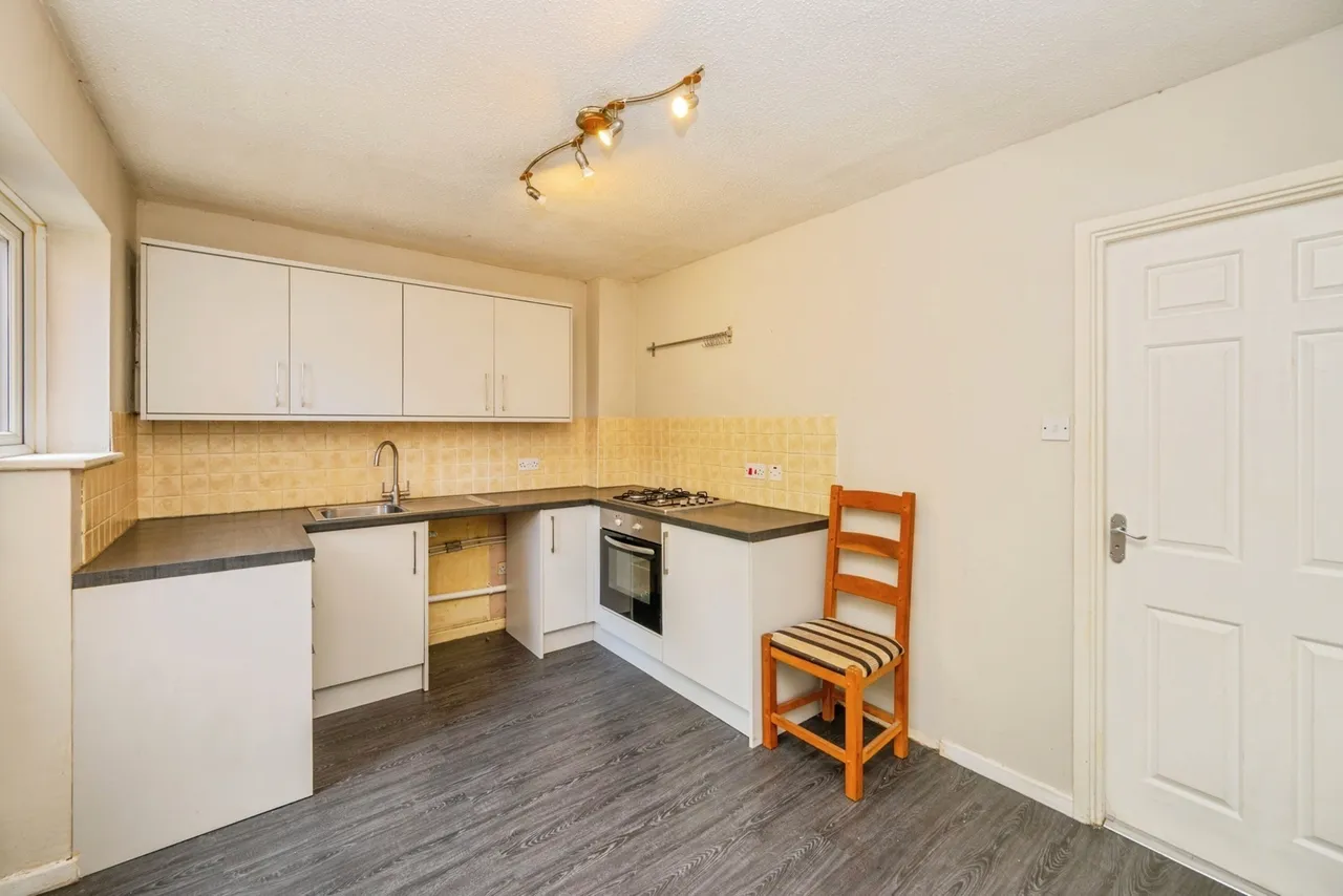The Larches, Kingsbury, B78, photo 4