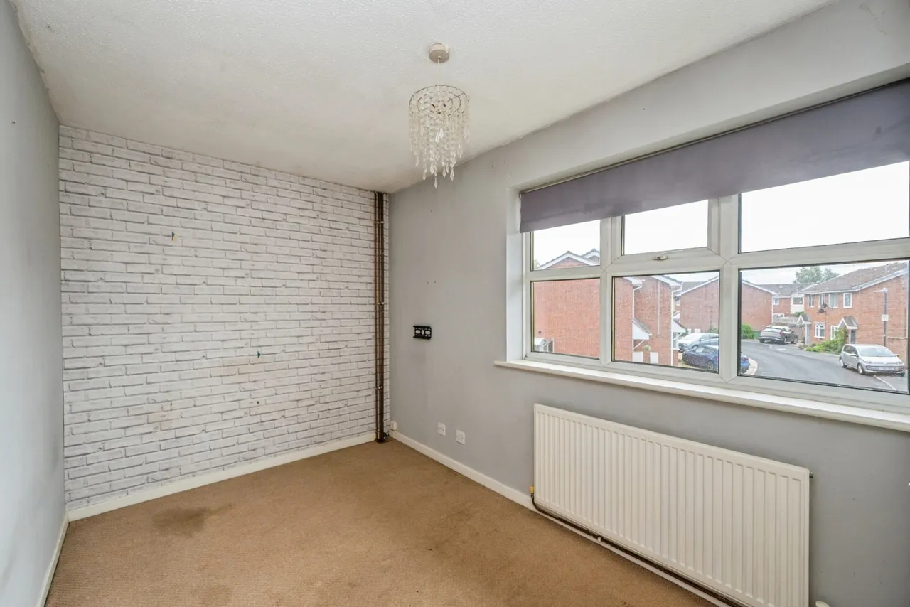 The Larches, Kingsbury, B78, photo 15