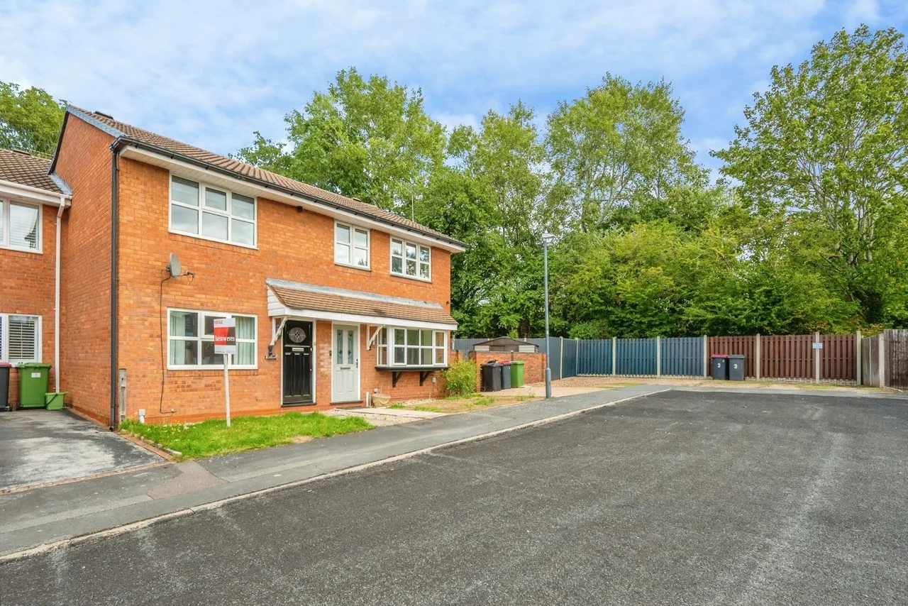 The Larches, Kingsbury, B78, photo 17