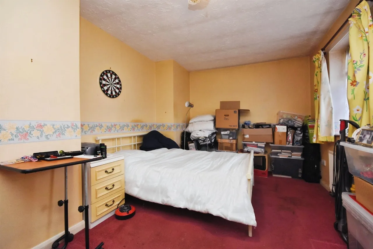 Gooshays Drive, Romford, RM3, photo 9