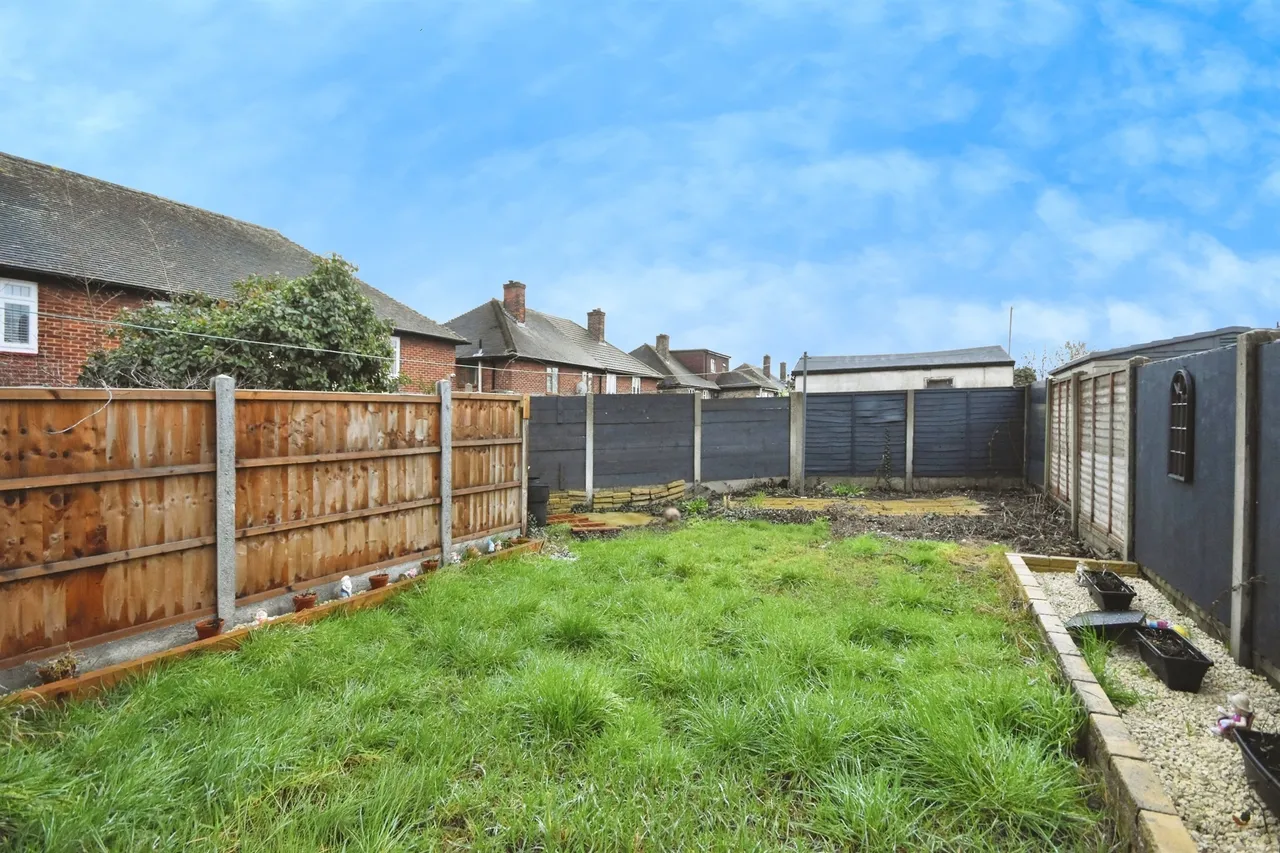 Gooshays Drive, Romford, RM3, photo 6