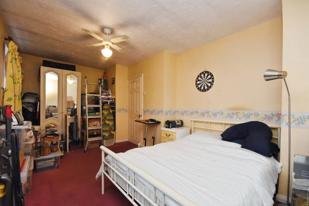 Gooshays Drive, Romford, RM3, photo 17