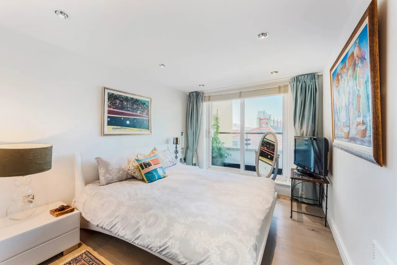 Smugglers Way, London, SW18 1EX, photo 7