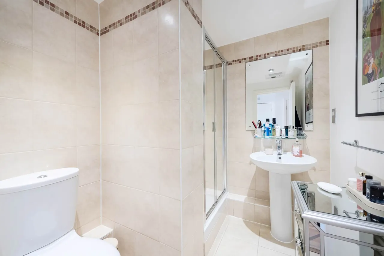 Smugglers Way, London, SW18 1EX, photo 13
