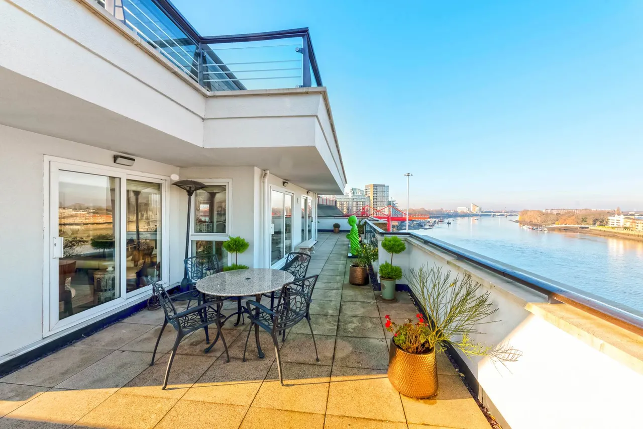 Smugglers Way, London, SW18 1EX, photo 16