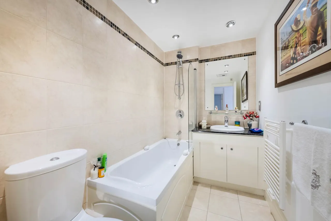 Smugglers Way, London, SW18 1EX, photo 12