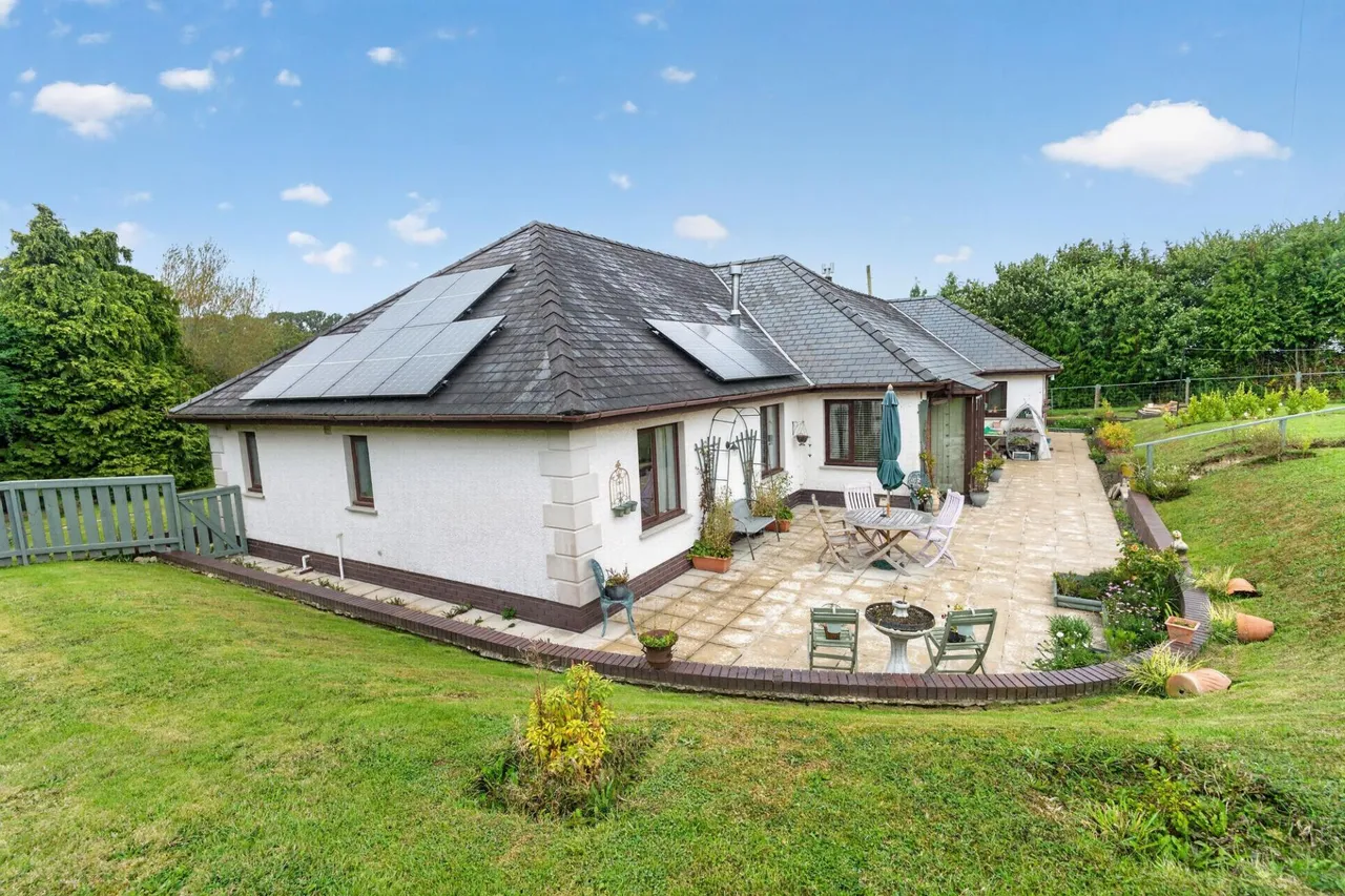 Llanarth, SA47, photo 48