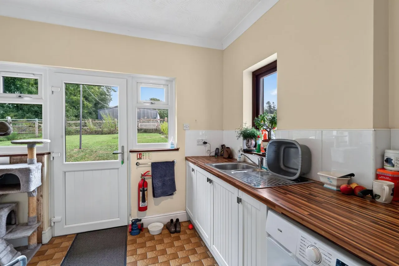 Llanarth, SA47, photo 29
