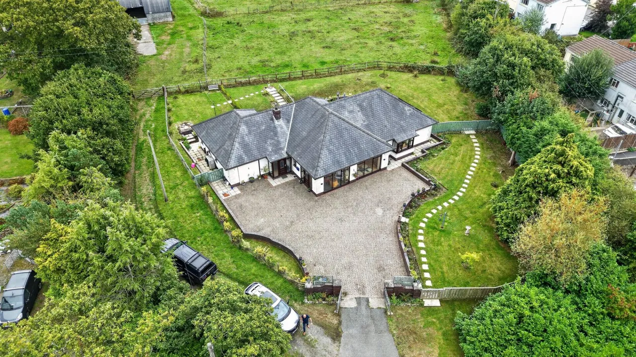 Llanarth, SA47, photo 50