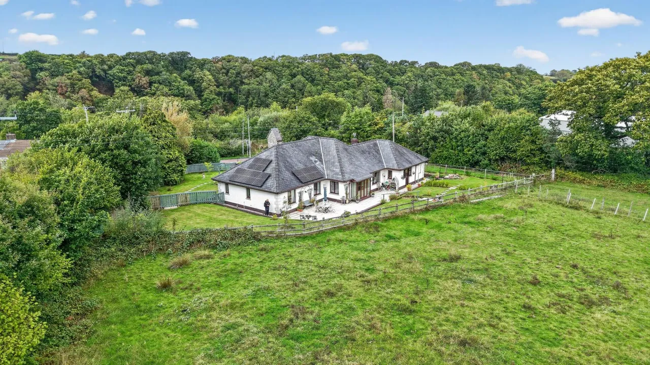 Llanarth, SA47, photo 53