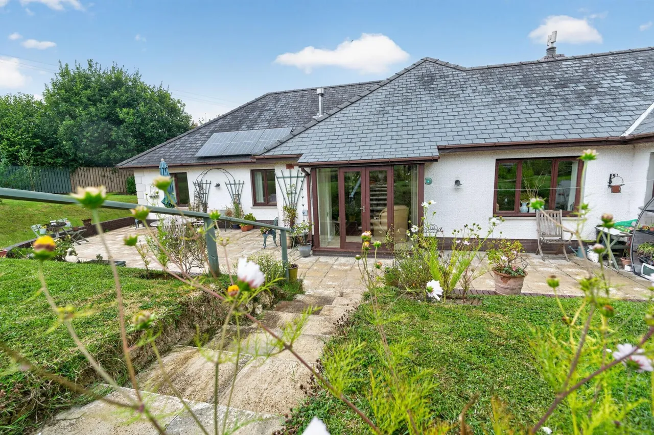 Llanarth, SA47, photo 40