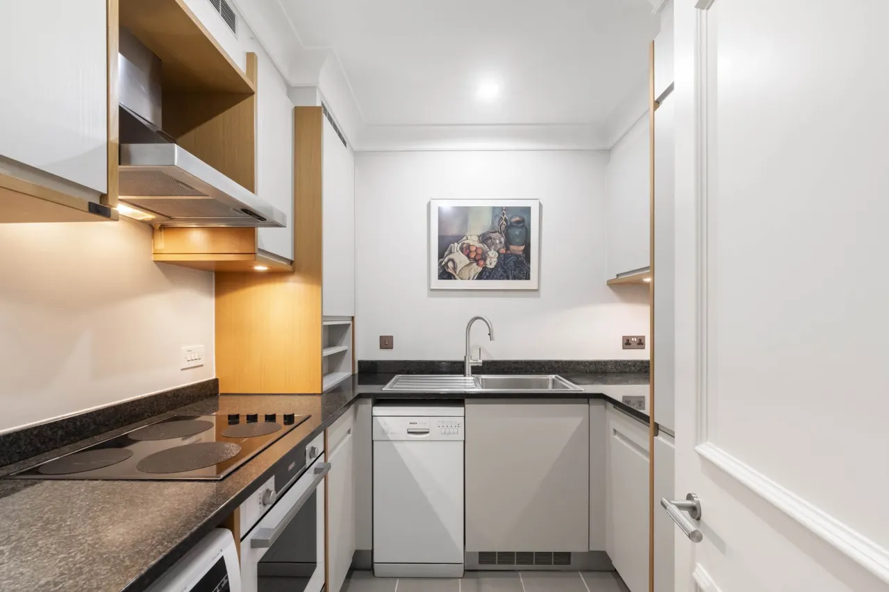 Magnolia Lodge, Kensington Green, W8, photo 5