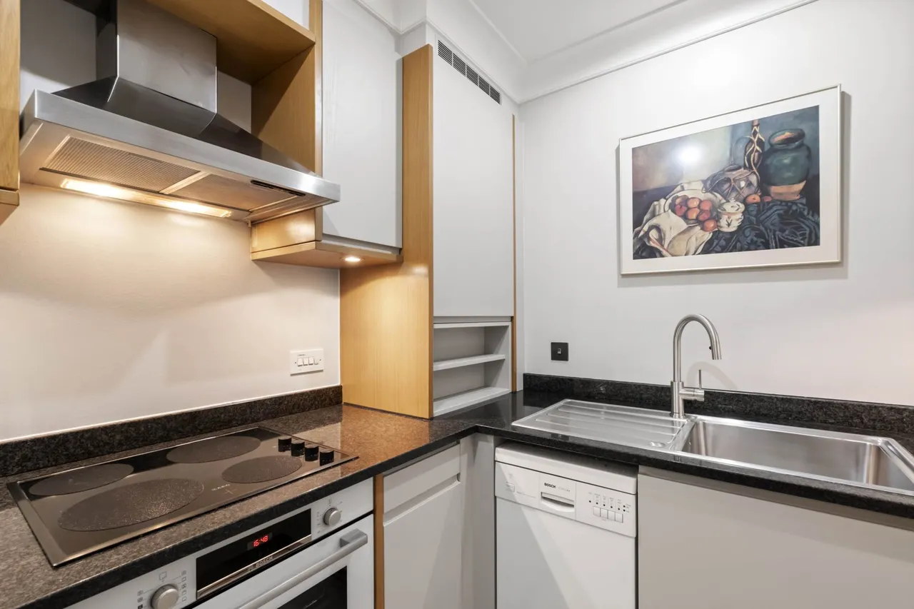 Magnolia Lodge, Kensington Green, W8, photo 6