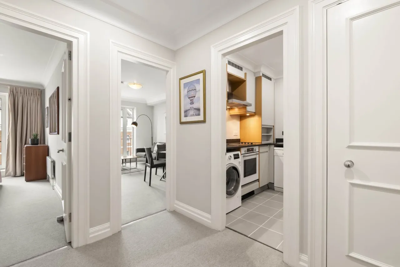Magnolia Lodge, Kensington Green, W8, photo 11