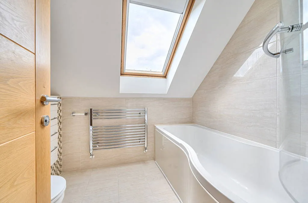 Main Street, Cotesbach, Lutterworth, LE17 4HX, photo 22