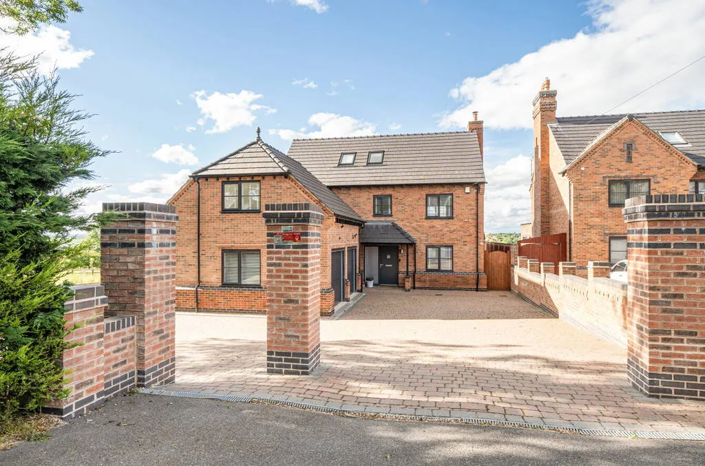 5 bed house for sale — Main Street, Cotesbach, Lutterworth, LE17 4HX