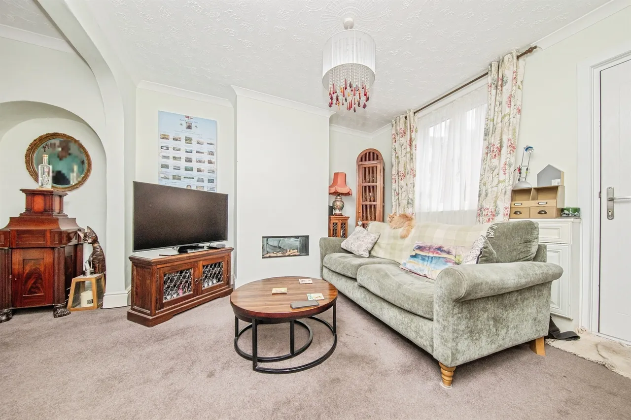 Ipswich Road, COLCHESTER, photo 6