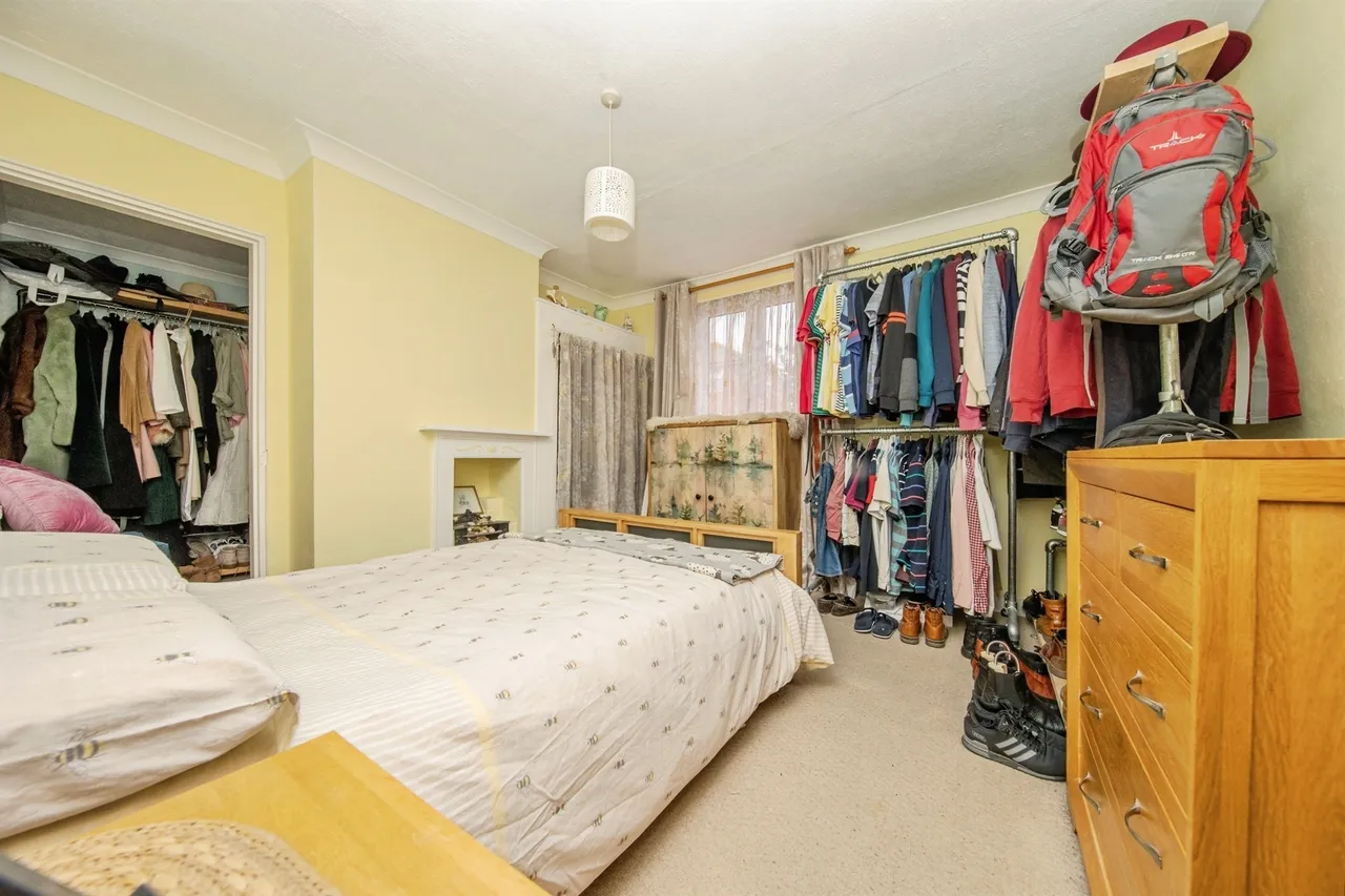 Ipswich Road, COLCHESTER, photo 10
