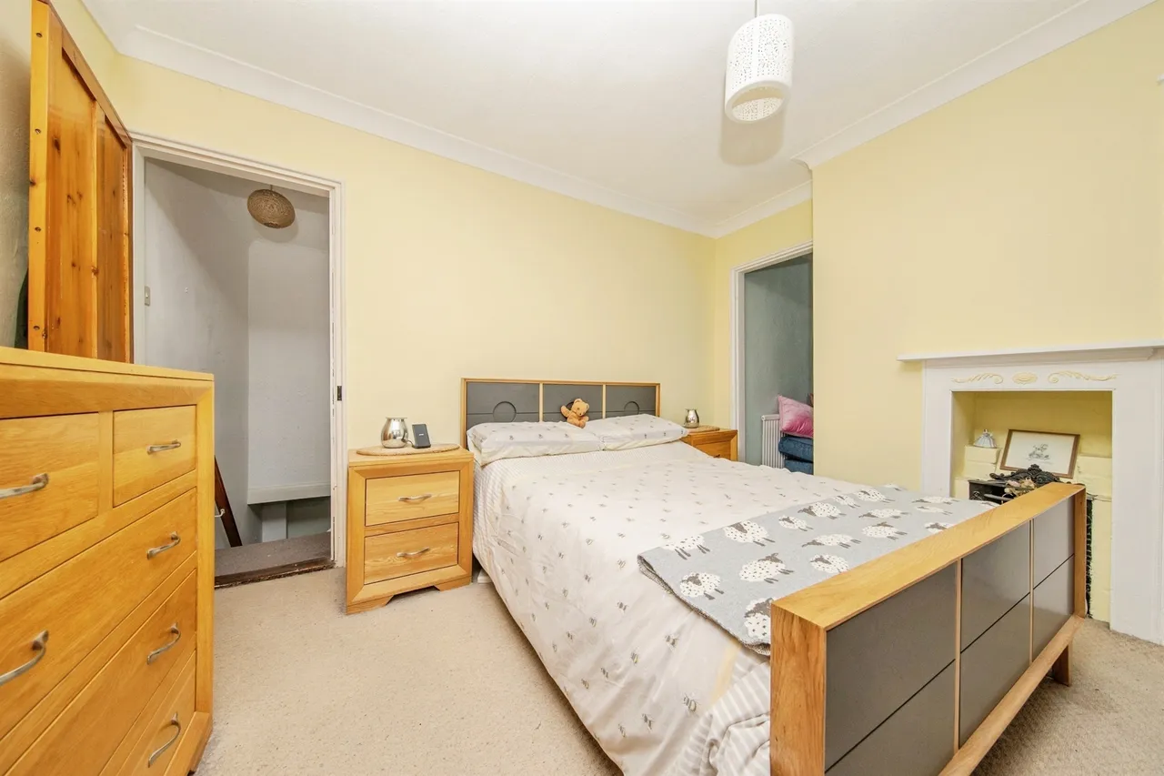 Ipswich Road, COLCHESTER, photo 11
